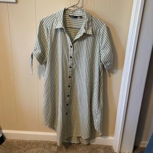 Adorable button up Dress